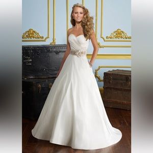 Morilee Bridal Taffeta Wedding Dress with blue sash in size 6.